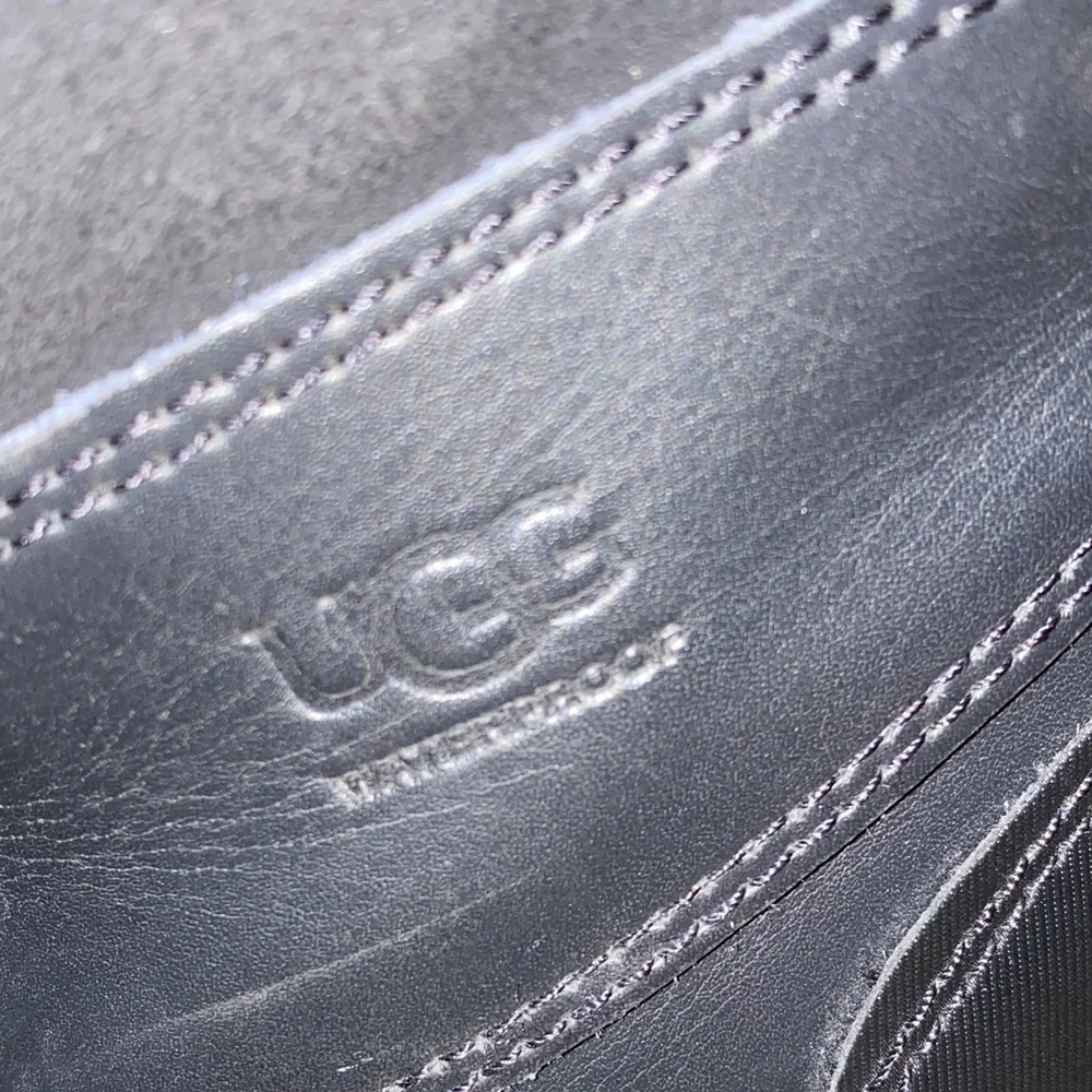 UGG title kids